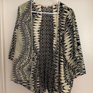 Black and Cream Pattern Kimono